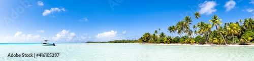 Panoramic view of a beach on the Fakarava atoll in French Polynesia photo
