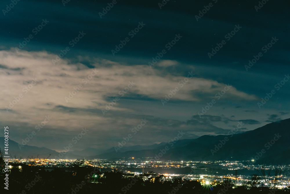 Fototapeta premium 山梨県韮崎市,夜の街なみ,日本