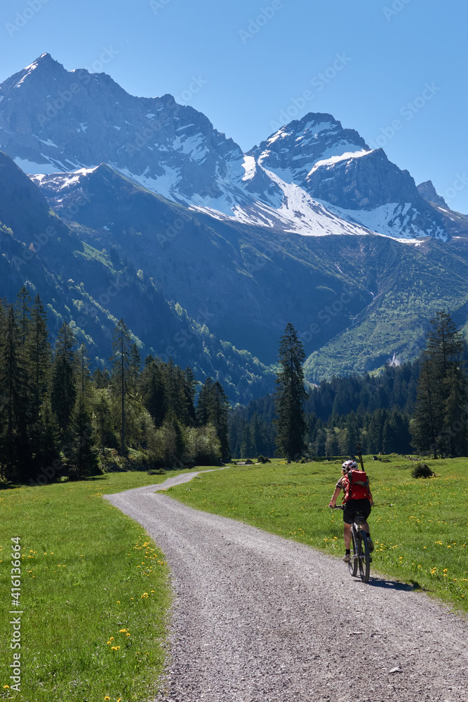 Mit dem Mountainbike unterwegs im Oytal