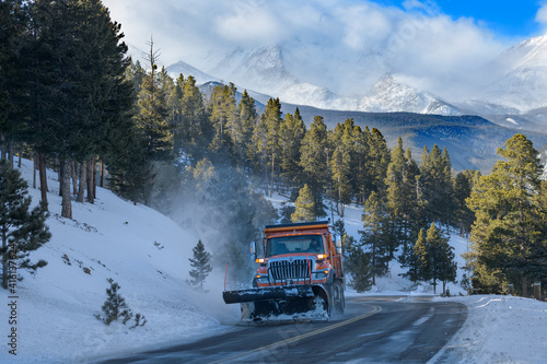 Obraz na płótnie Snow Plow in the Rocky Mountains