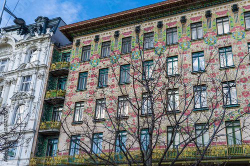 Bild auf Leinwand The Majolica House (Majolikahaus) near Naschmarkt, Vienna, Austria