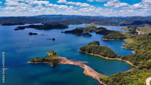 Panoramica del Embalse Peñol-Guatapé Oriente Antioqueño, Colombian landscape in summer and blue skies