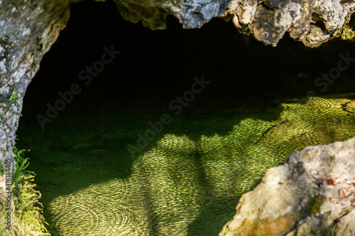 Grotte gorges de Douanne