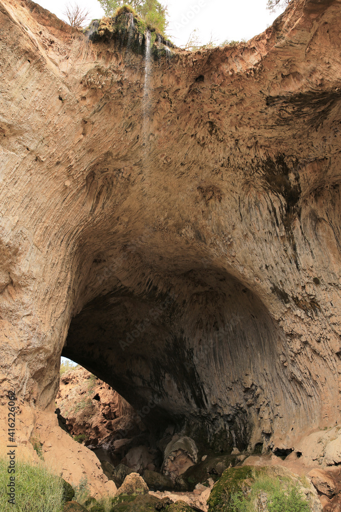 Obraz premium Tonto Natural Bridge State Park in Arizona, USA