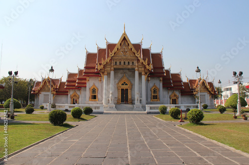 Wallpaper Mural buddhist  temple (wat benchamabophit) in bangkok (thailand) Torontodigital.ca