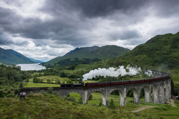 Keuken achterwand Glenfinnanviaduct Glenfinnan viaduct boven groen dal  © stp23