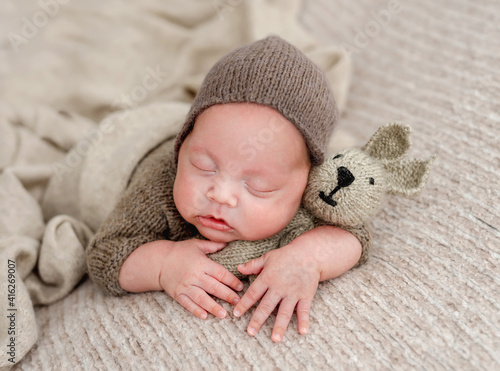 Εκτύπωση καμβά Newborn baby boy studio photoshoot
