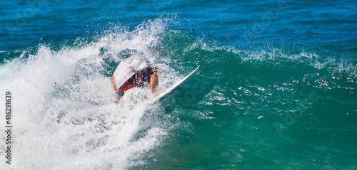 Surfista na onda © JCLobo