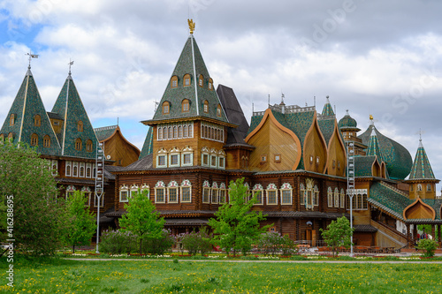 Fototapeta Naklejka Na Ścianę i Meble -  wooden palace in Kolomenskoye