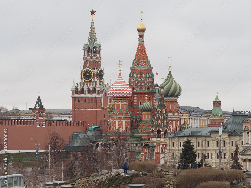 Fototapeta premium kremlin and St. Basil's Cathedral