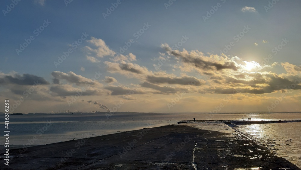 Obraz premium sunset over the sea