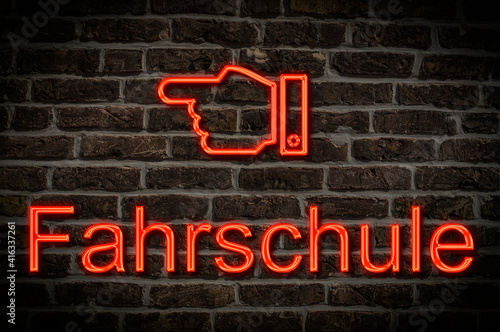Leuchtreklame Fahrschule