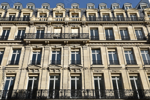 Immeuble haussmannien à Paris, France © JFBRUNEAU