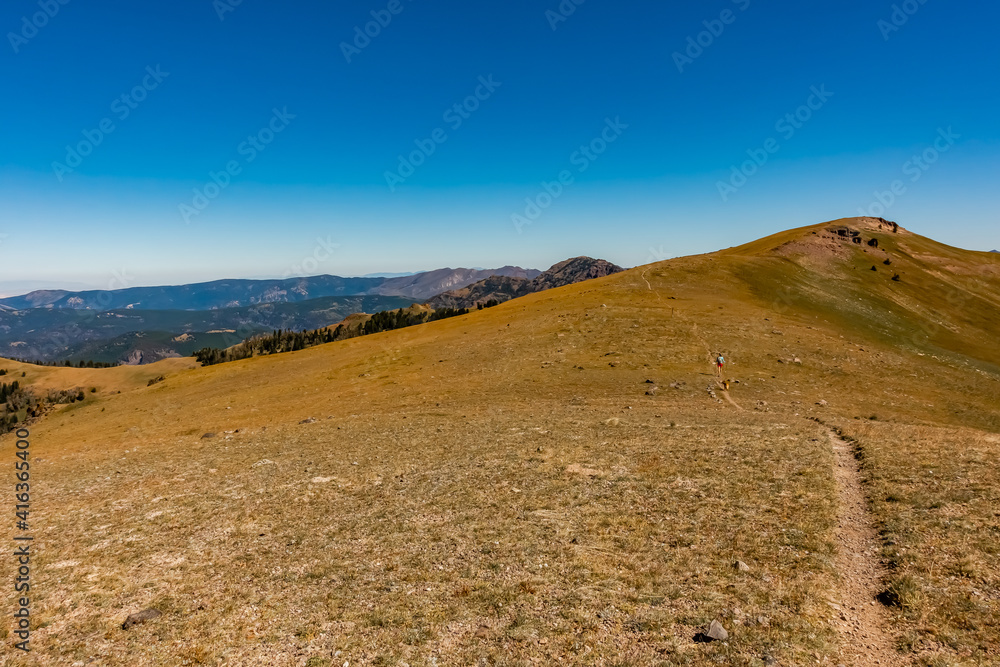 Fototapeta premium Hiking in complete solitude, Montana