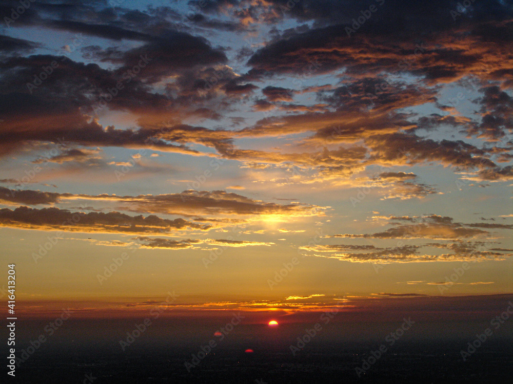 Fototapeta premium sunset over the sea
