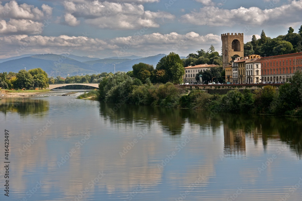 Fototapeta premium Arno river in Florence, Italy 