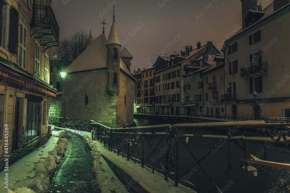 Obraz premium Annecy sous la neige