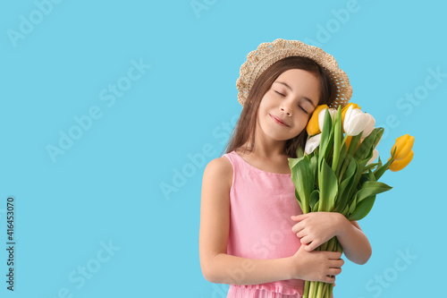 Cute little girl with sprin...