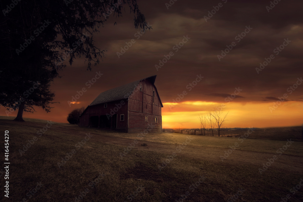 Barn in a Golden Sunset Barn in a Golden Sunset