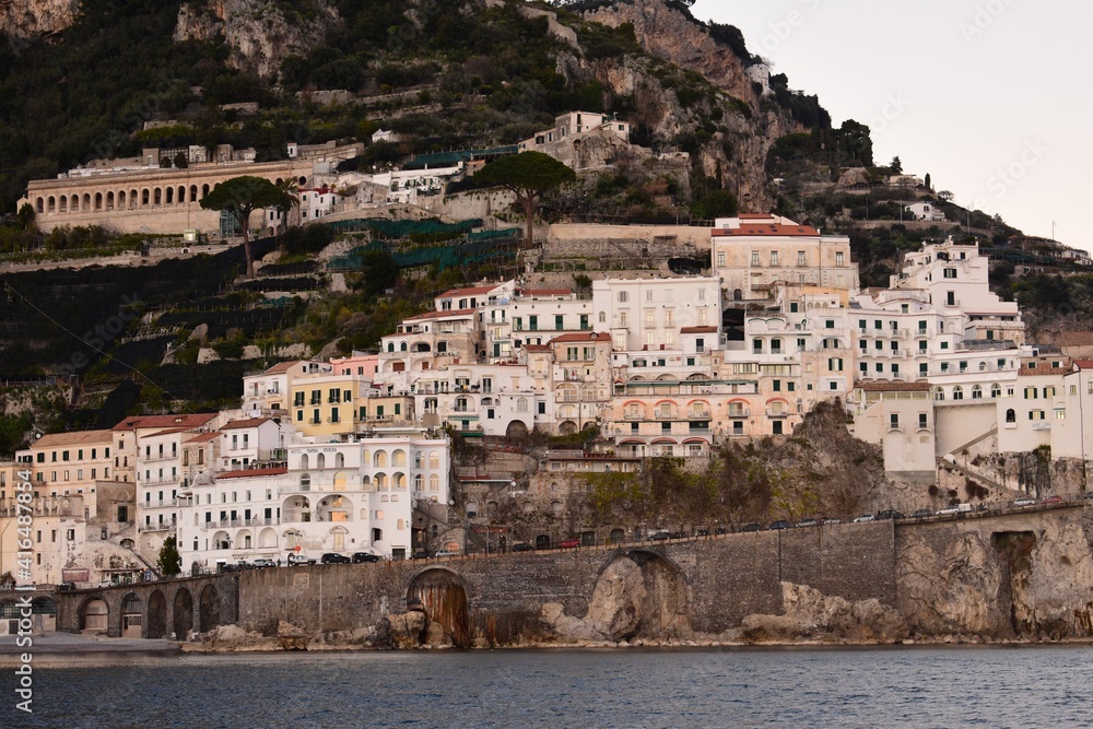 Amalfi vista dal mare.