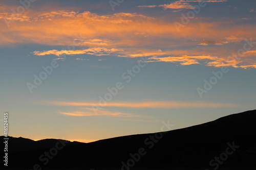 Traumhafte Landschaft mit Sonnenuntergang