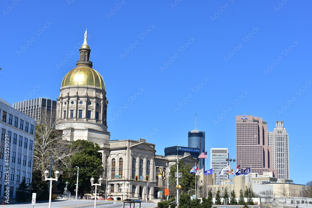 Obraz premium Georgia State Capitol and Downtown Atlanta 