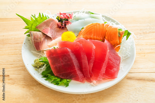 Różne sashimi