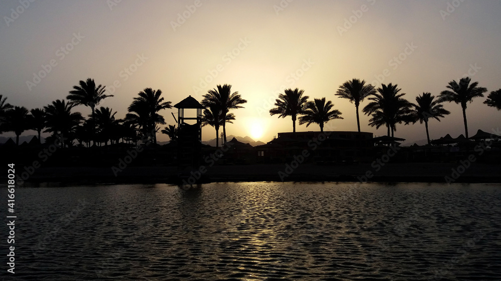 Obraz premium sunset on the desert