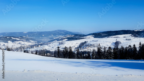 Widok panorama gór zimą