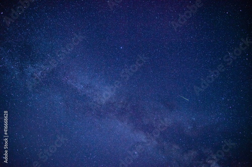 流星がはしる岩木山の空 © Kozue Inada
