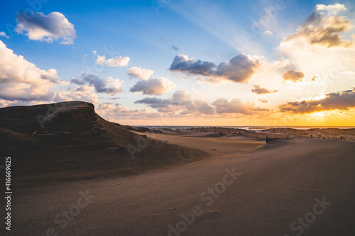 中田島砂丘を照らす美しい夕日