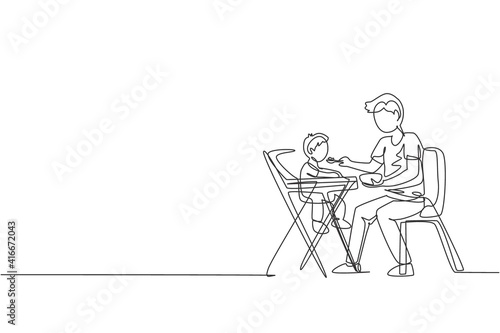 Single continuous line drawing of young dad feeding his son a meal who sit at baby dining chair, happy parenting. Family loving care concept. Trendy one line graphic draw design vector illustration