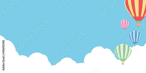 気球　右　青空