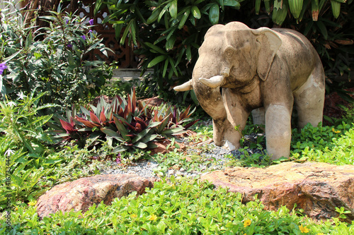 Canvas Print statue of an elephant in bangkok in thailand