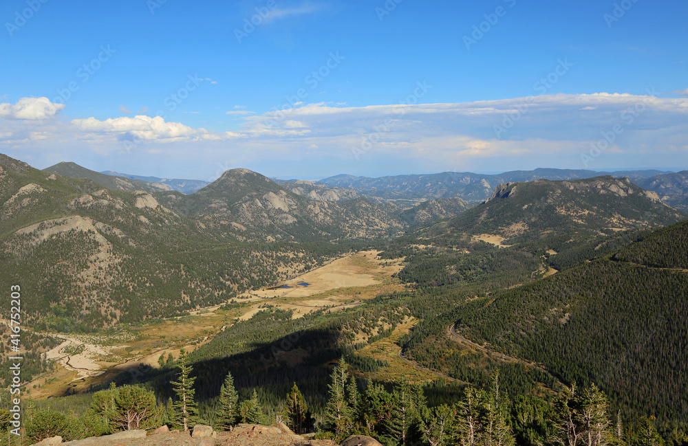Rainbow Curve Overlook landscape - Rocky Mountains, Colorado