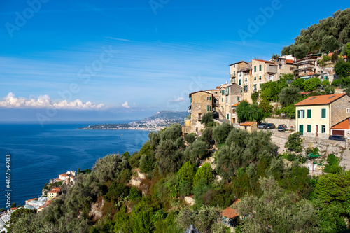 Ortschaft Grimaldi mit Blick auf Menton