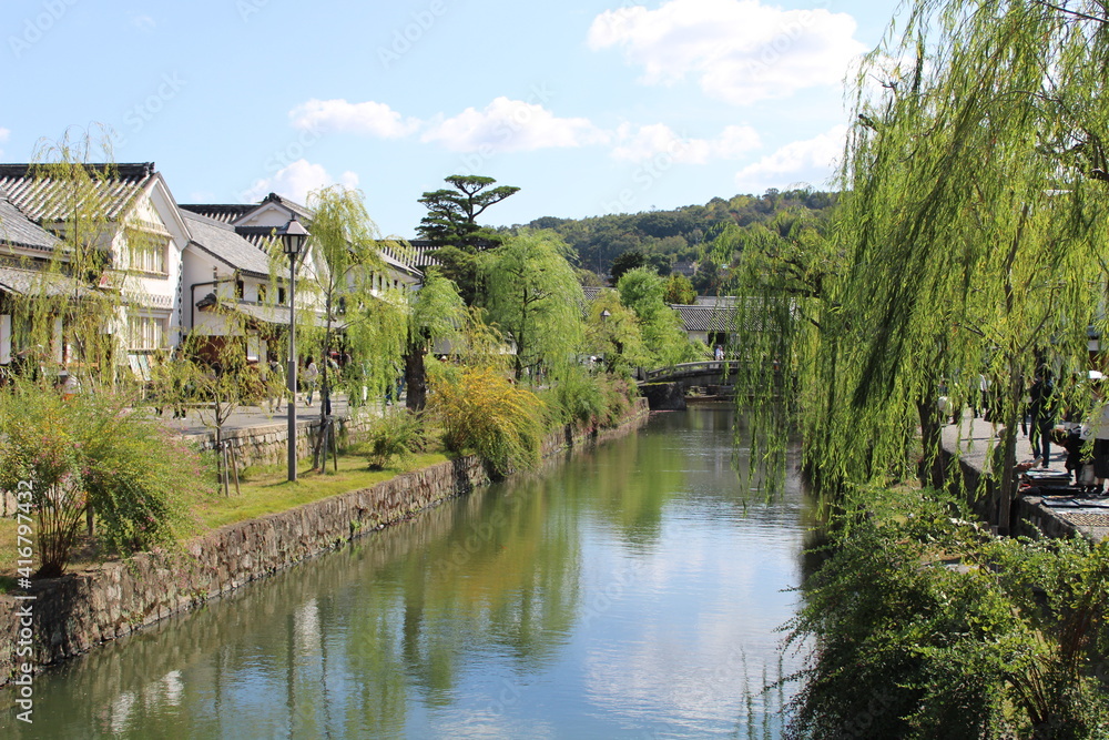 Fototapeta premium Kurashiki (倉敷市), Japan; channel scene