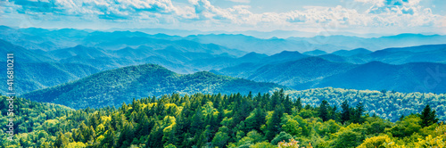 Photo A panoramic view of the Smoky Mountains from the Blue Ridge Parkway in North Carolina