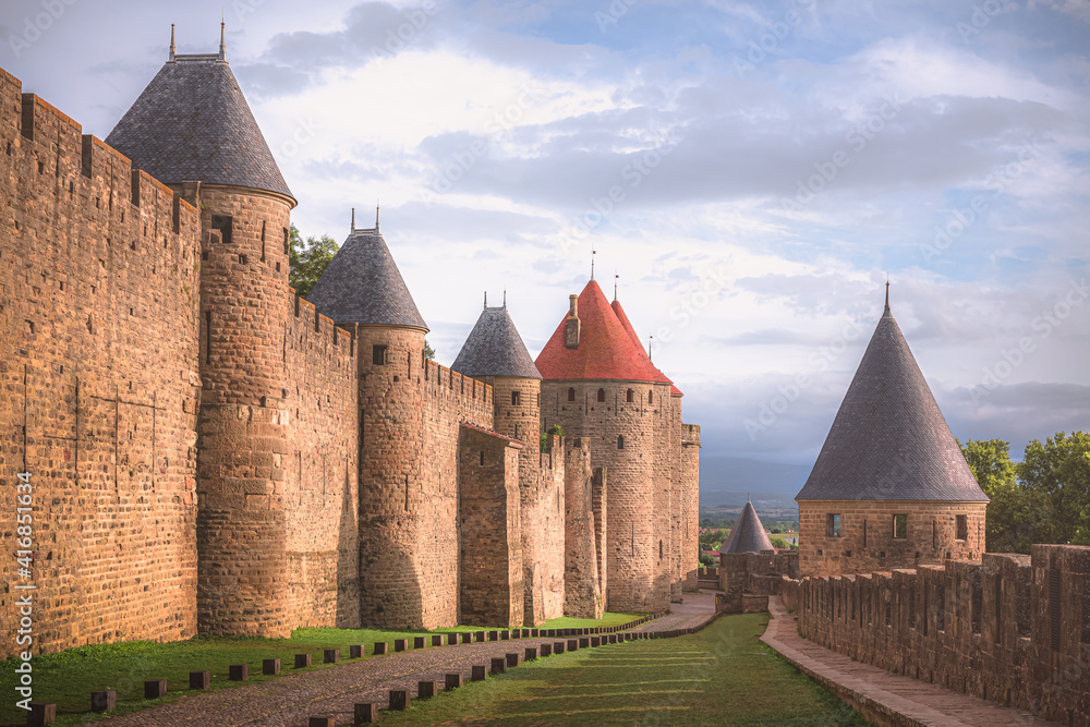 Φωτογραφία The old historic medieval citadel and fortified city walls of Carcassonne in Occitanie, France