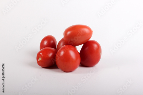 fresh red tomatoes fruit group
