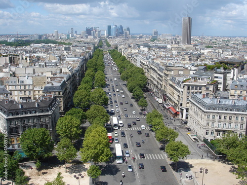 フランスのエトワール凱旋門から見たパリの風景