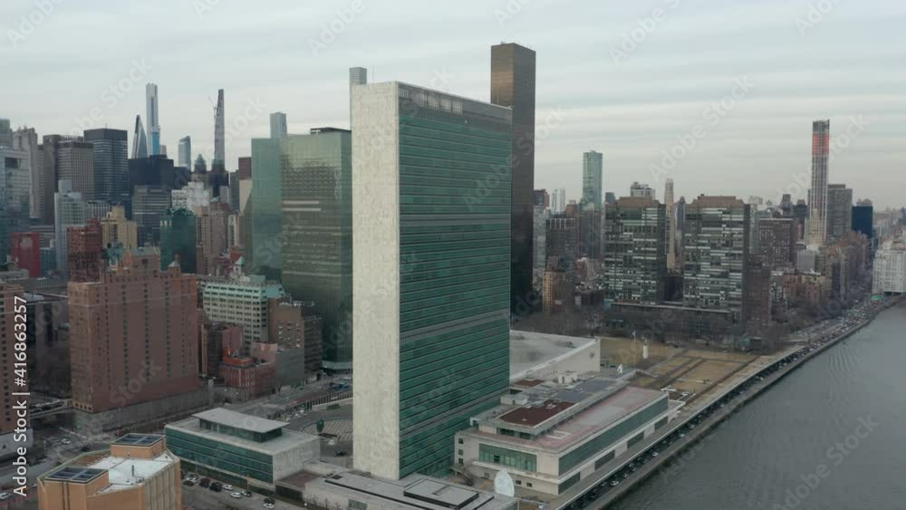 flying counter clockwise around UN headquarters in NYC