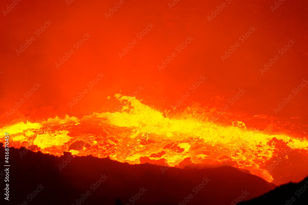 エチオピアの活火山エルタ・アレ
