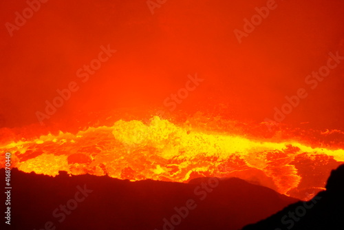 エチオピアの活火山エルタ・アレ  © RIE