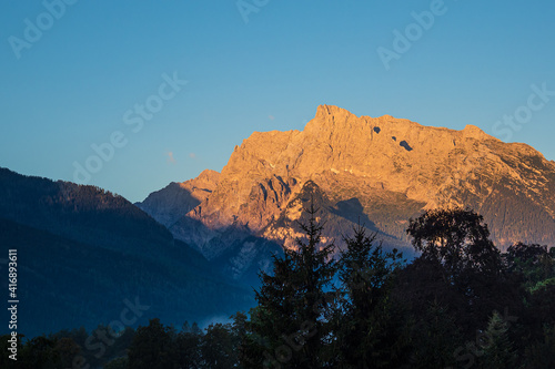 Blick auf Berggipfel im Berchtesgadener Land