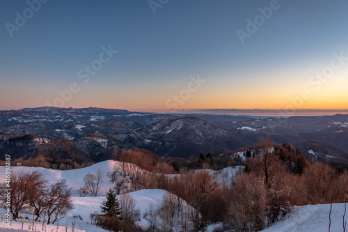 Winter sunset in the hills of Slovenia © zakaz86