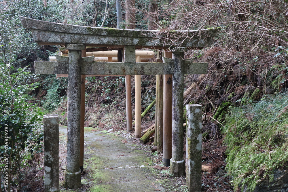 七ツ淵神社の鳥居