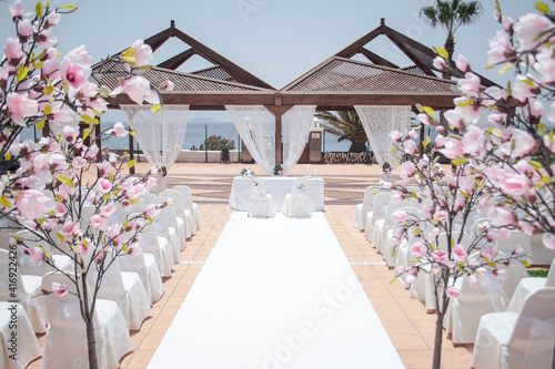 summer wedding day next to the sea
