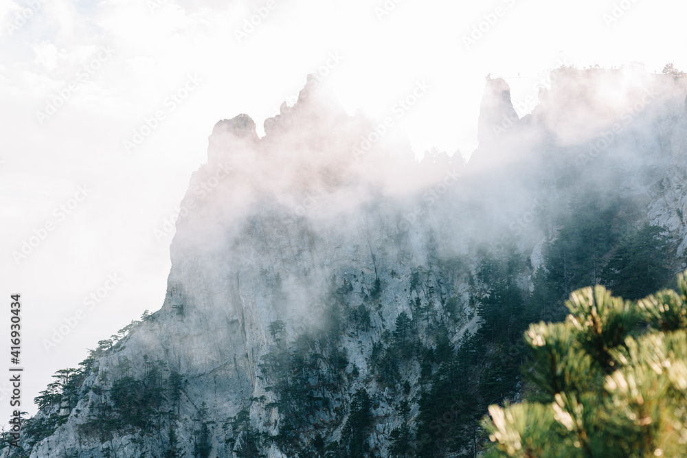 Φωτογραφία View of Mount Ai-petri in the fog. Crimea Peninsula, Russia
