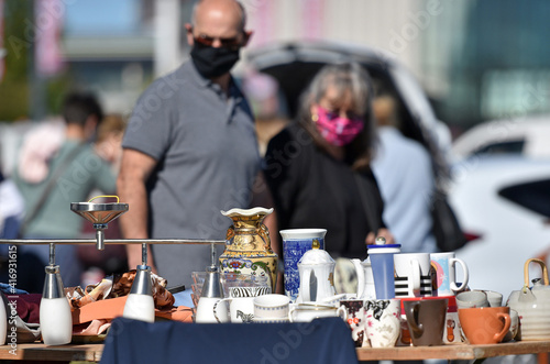 Ein großer Flohmarkt in Wien, Österreich, Europa - A large flea market in Vienna, Austria, Europe photo